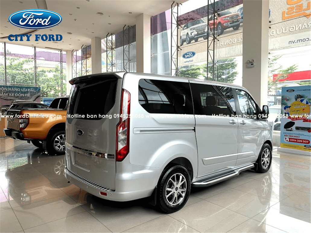 ford_tourneo_titanium_2021_ngoai_that_7