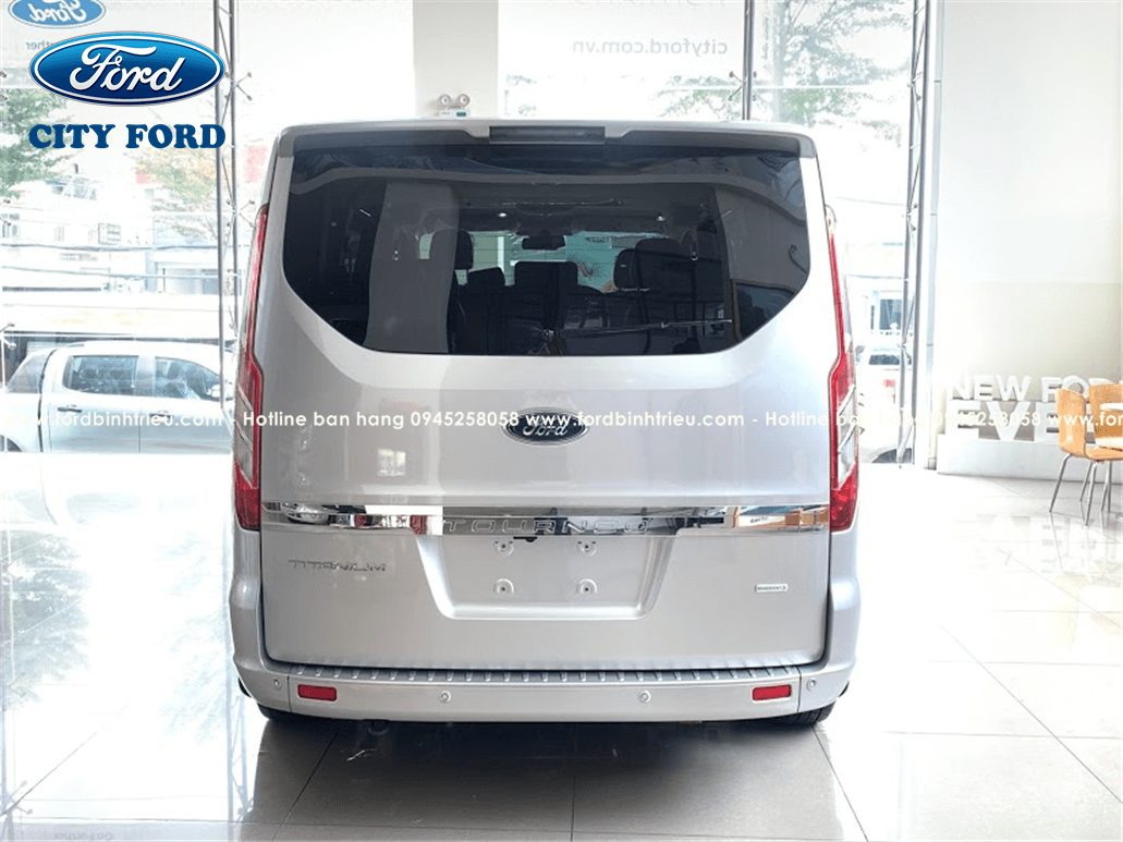 ford_tourneo_titanium_2021_ngoai_that_8