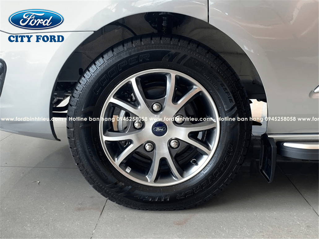 ford_tourneo_titanium_2021_ngoai_that_9
