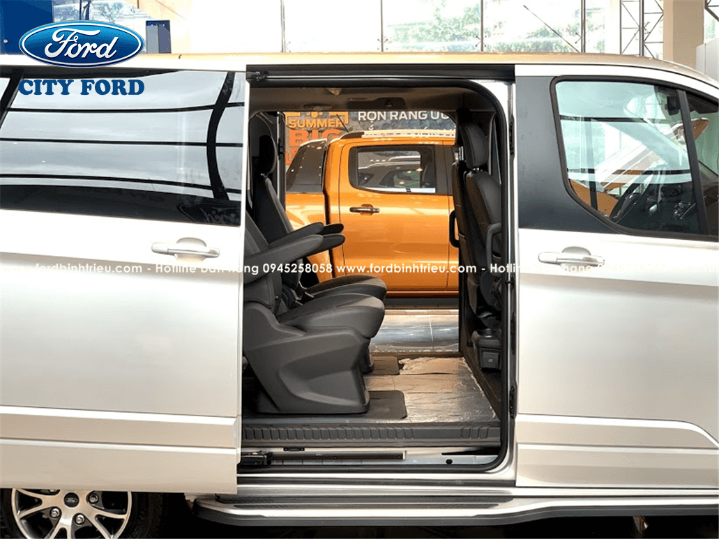 ford_tourneo_titanium_2021_ngoai_that_12