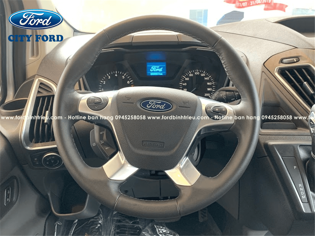 ford_tourneo_titanium_2021_noi_that_4
