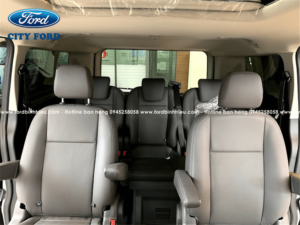 ford_tourneo_titanium_2021_noi_that_7