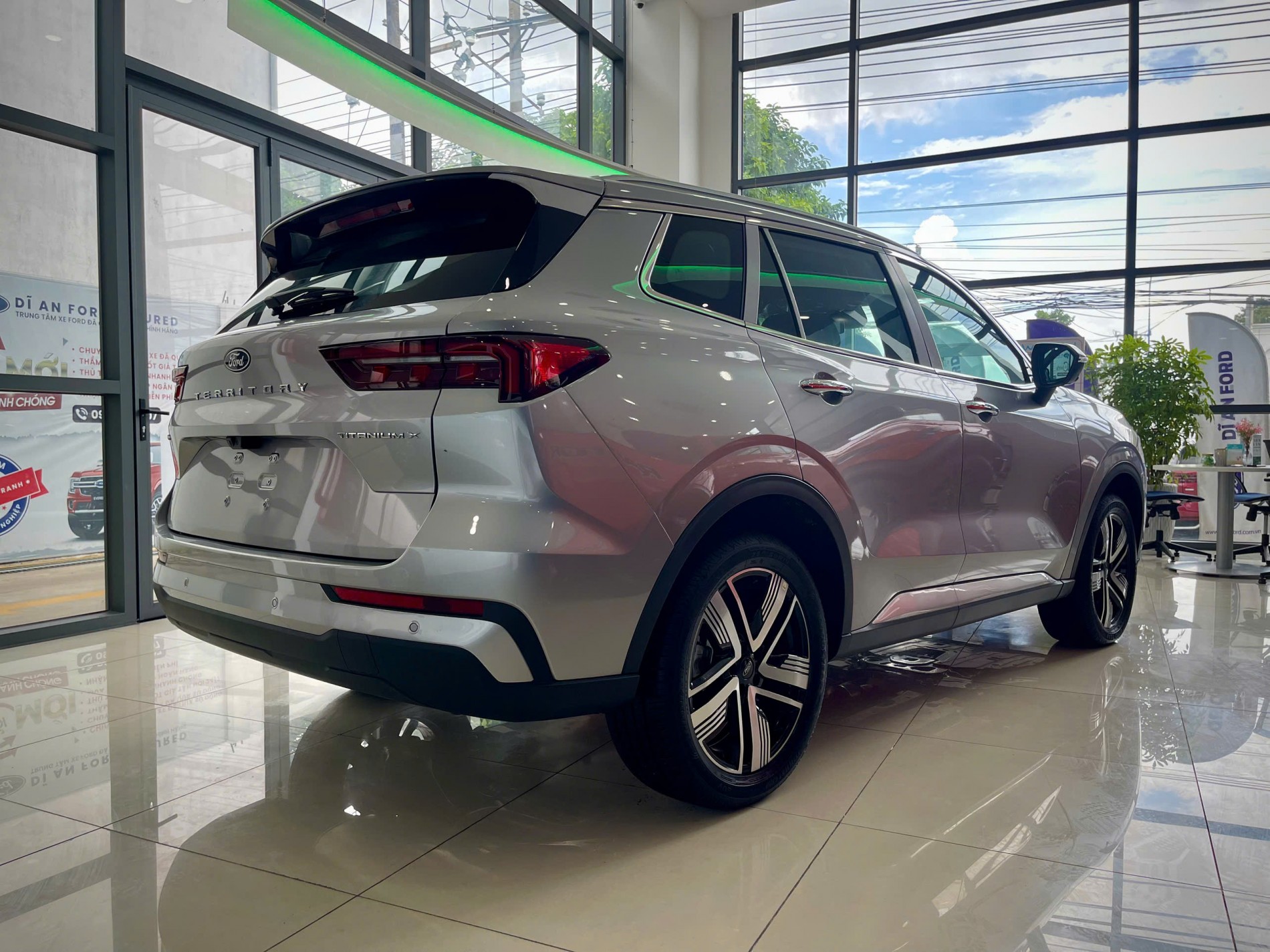ford_territory_titanium_x_2025_-_ngoai_that_8