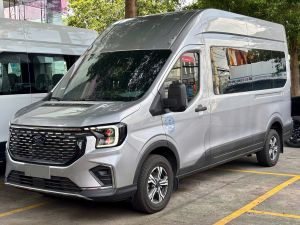 FORD TRANSIT 16 CHỔ LIMOUSINE 2025 SIÊU LƯỚT