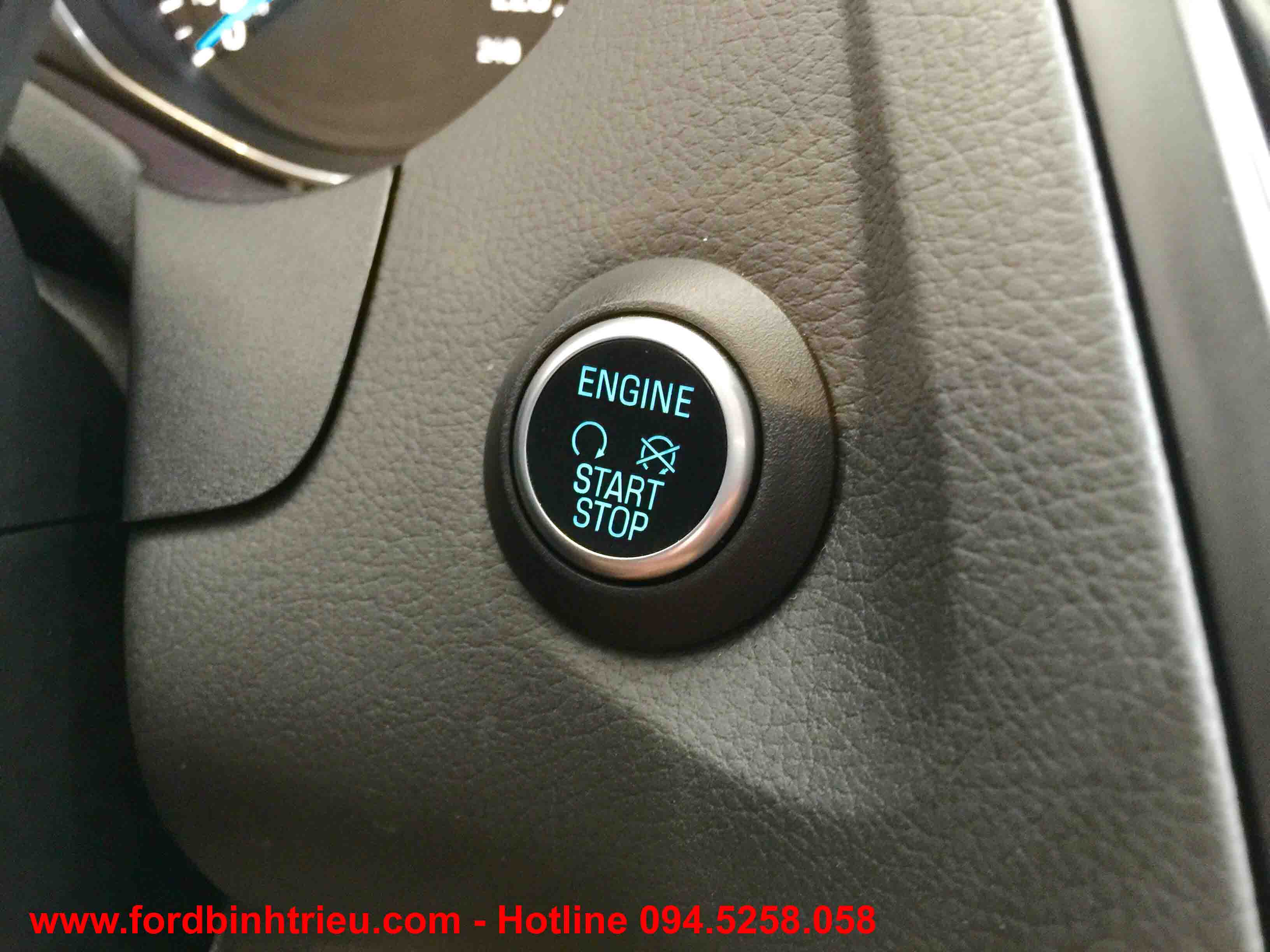 ford focus 2018 ban cao cap - smartkey