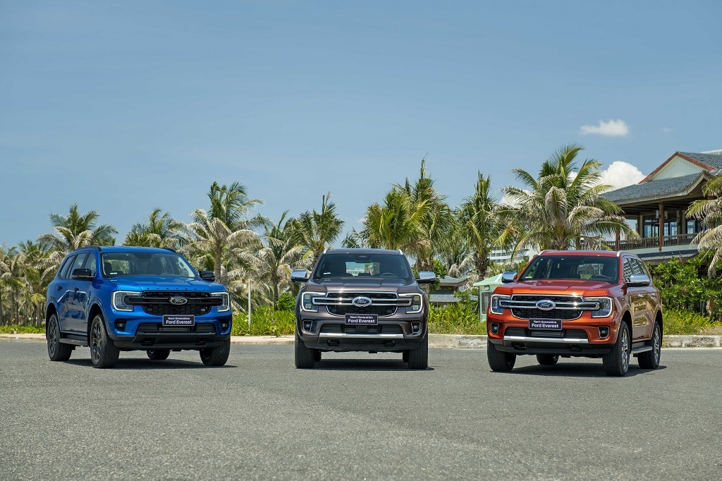 gia_xe_everest_2025_ford_binh_trieu_2