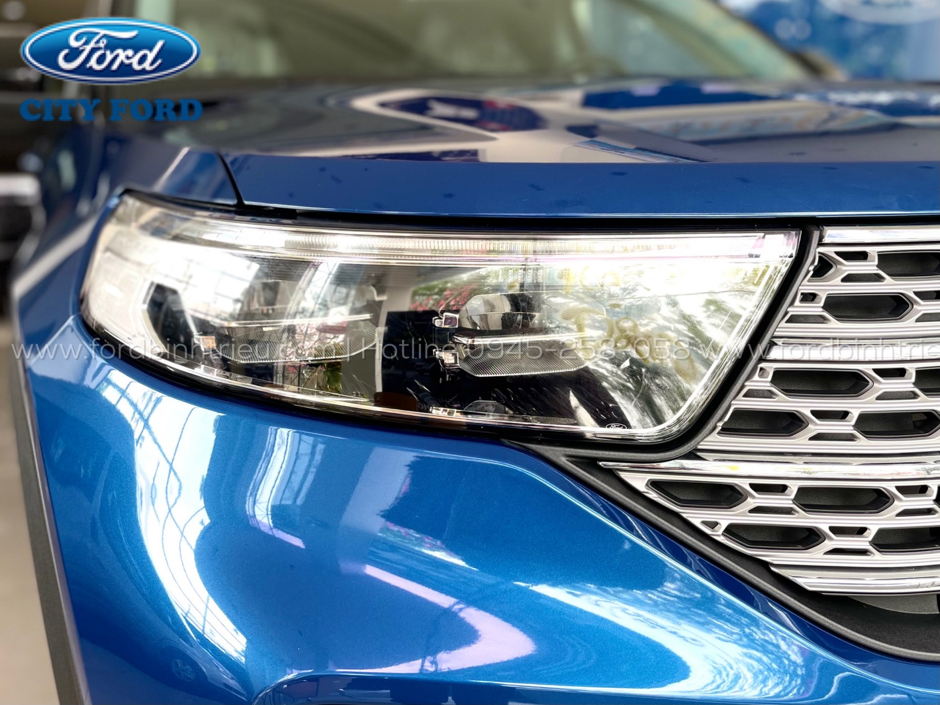 gia_xe_ford_explorer_2025_ngoai_that_14