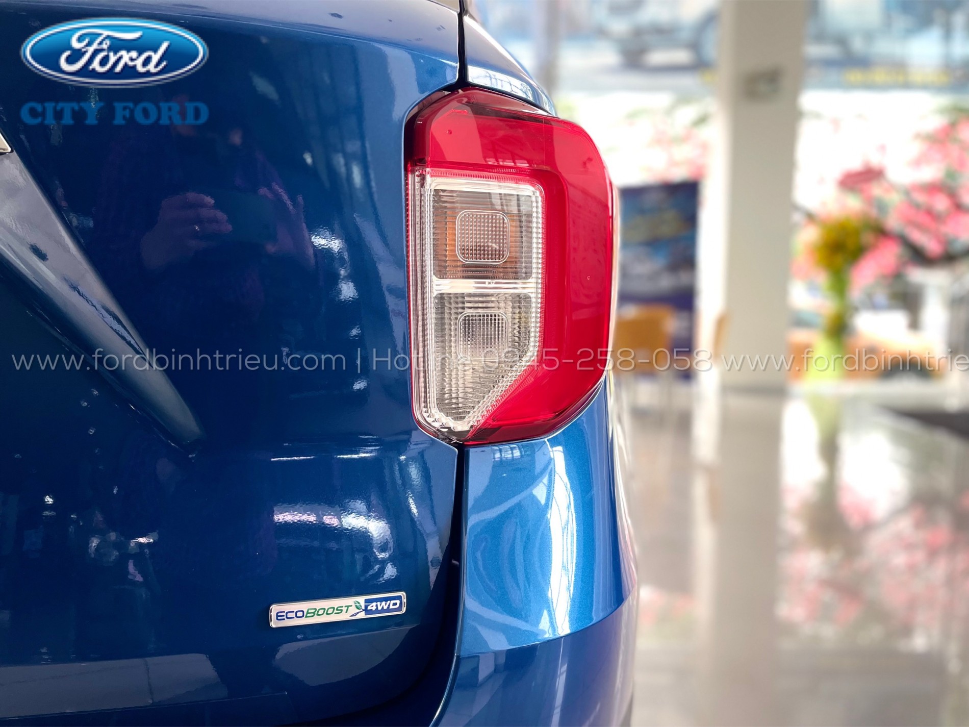 gia_xe_ford_explorer_2025_ngoai_that_4