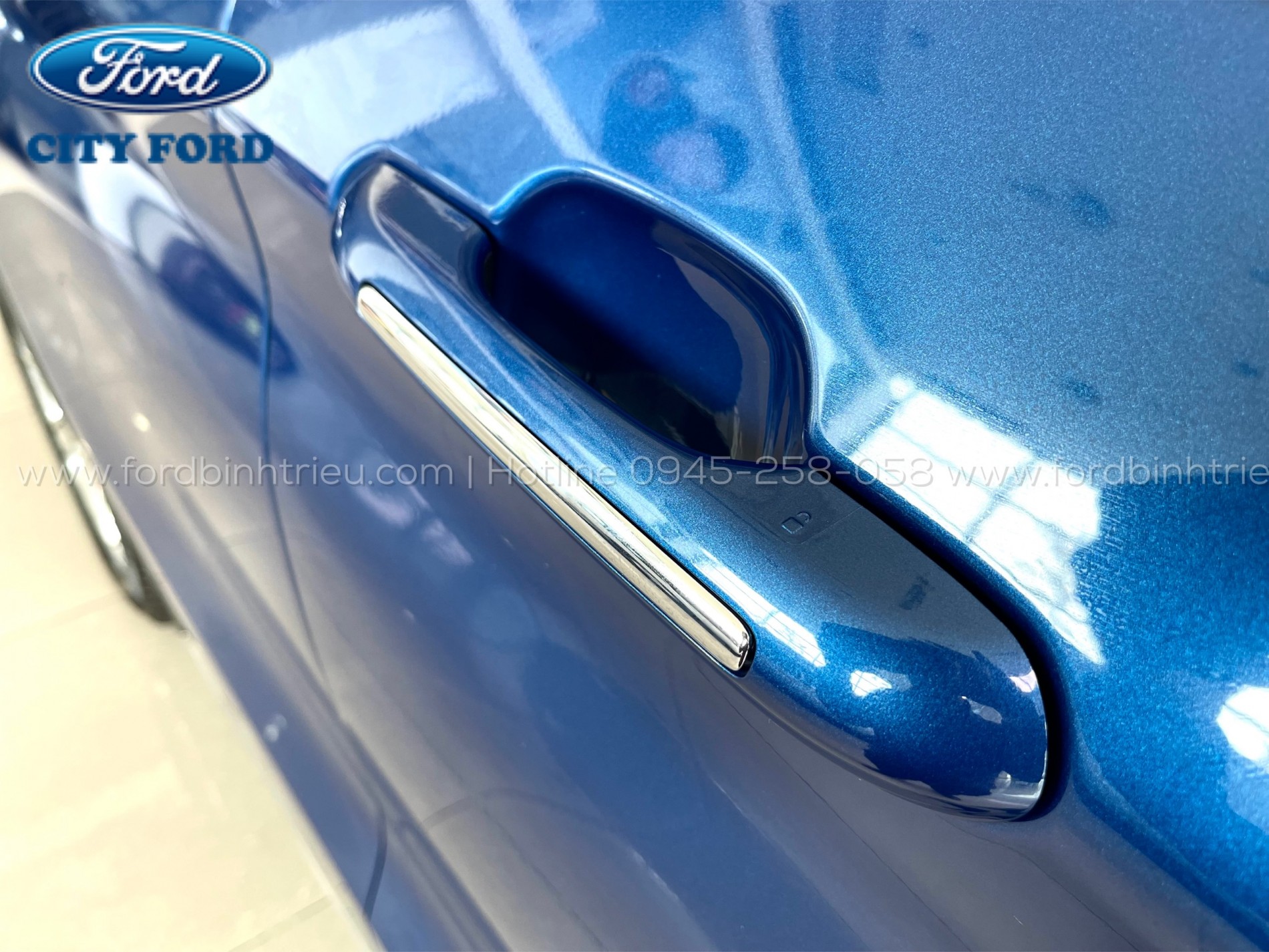 gia_xe_ford_explorer_2025_ngoai_that_5