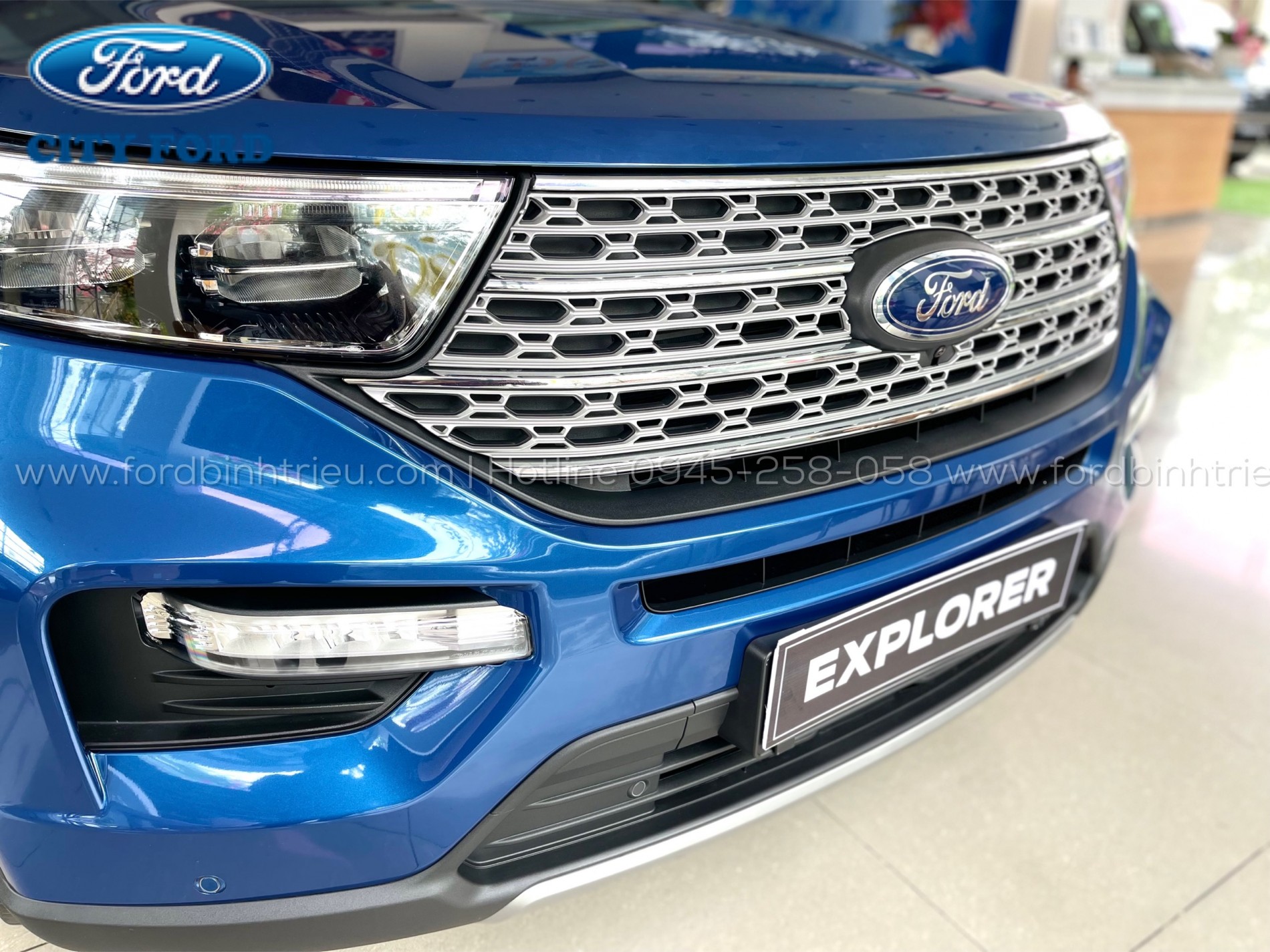 gia_xe_ford_explorer_2025_ngoai_that_8