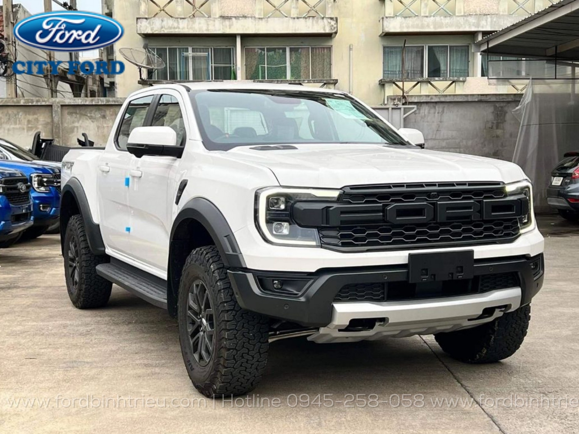 gia_xe_ford_raptor_2025_ngoai_that_1