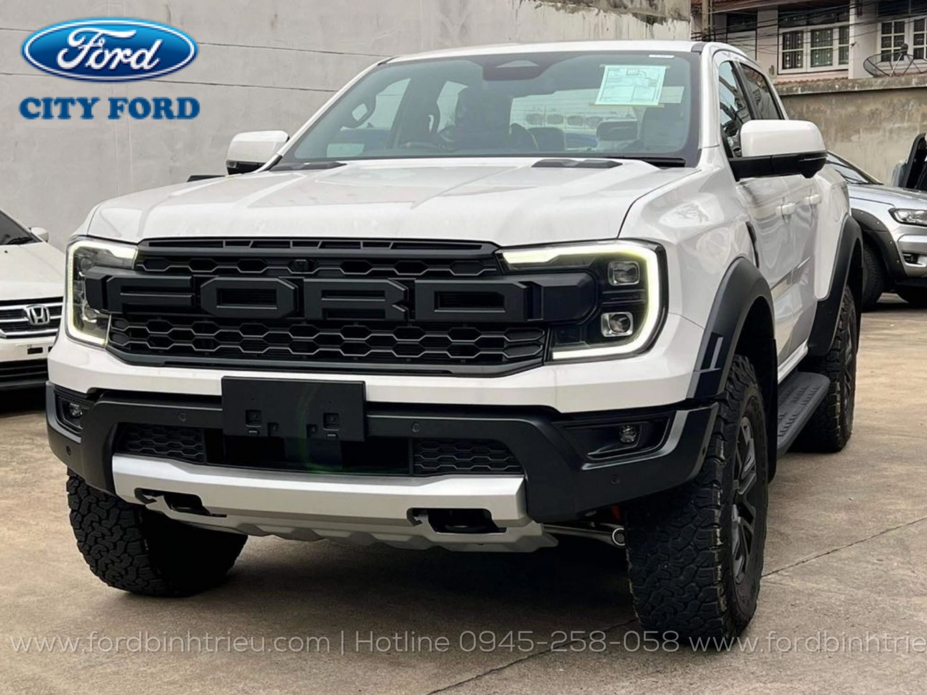 gia_xe_ford_raptor_2025_ngoai_that_2