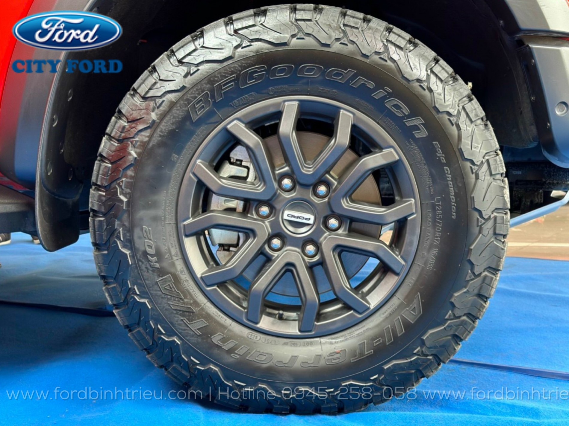 gia_xe_ford_raptor_2025_noi_that_4
