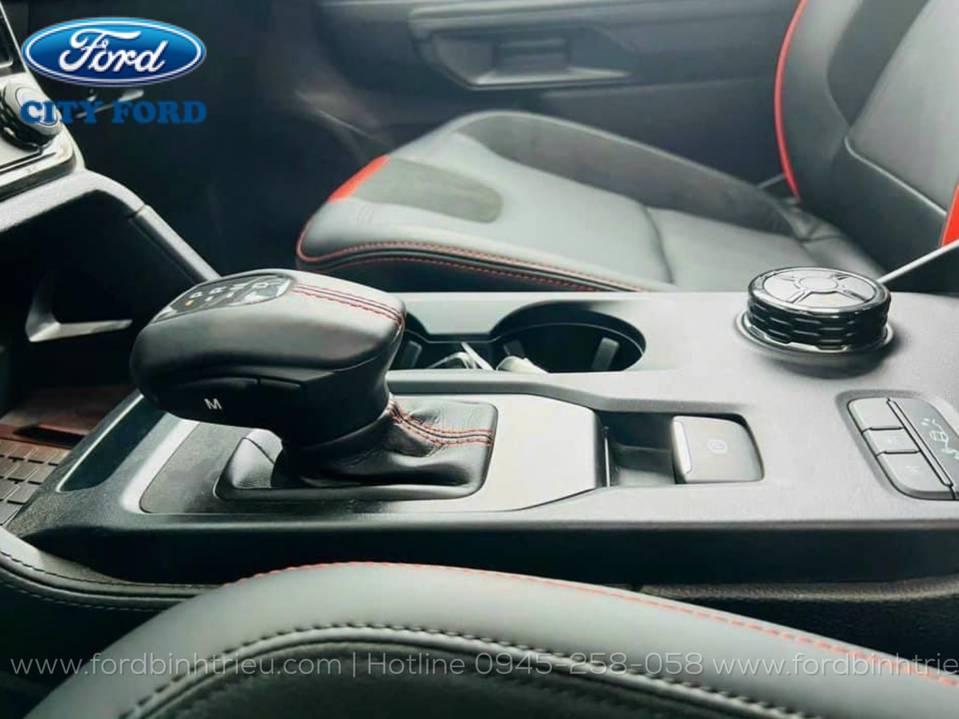 gia_xe_ford_raptor_2025_noi_that_5